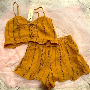 Mustard 2 Piece Set